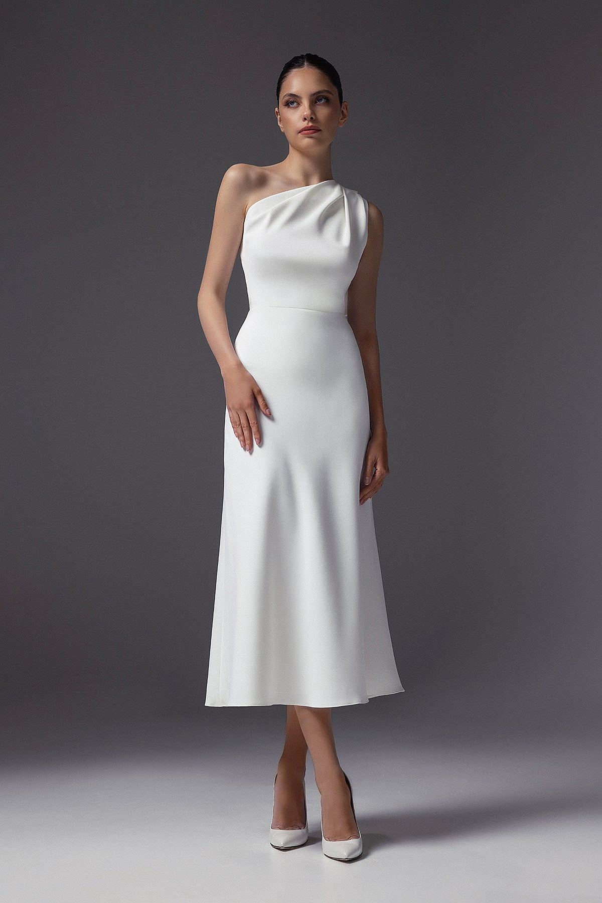 Crepe One Shoulder Minimalist Wedding Dress Julia midi 16 US (48 EU) / Ivory