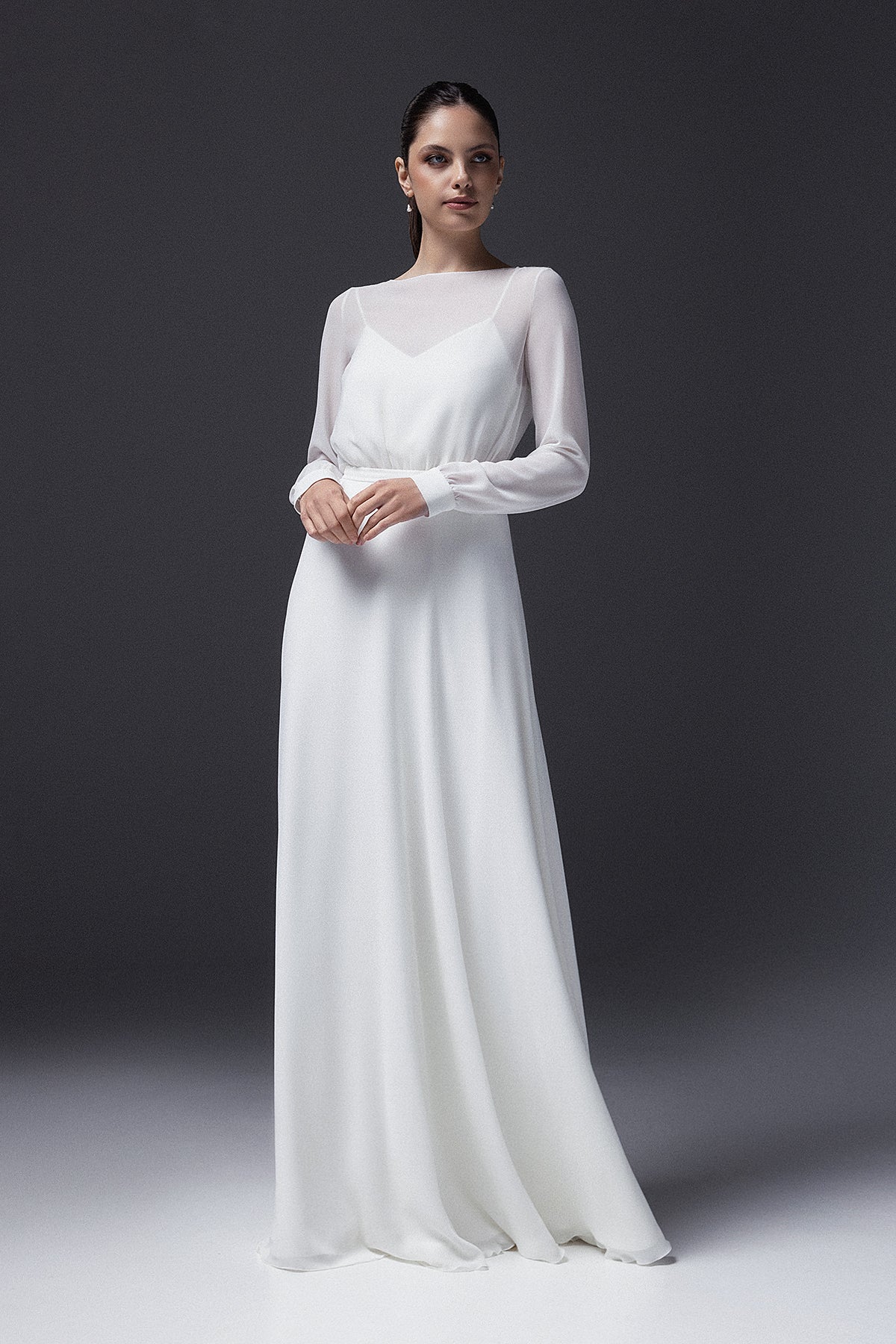 Modest Chiffon High Neck Long Sleeve Wedding dress Kaya 2 US (34 EU) / White Modest Chiffon High Neck Long Sleeve Wedding dress Kaya 2 US (34 EU) / White