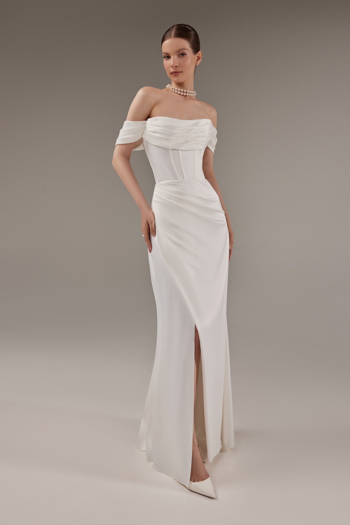 Off-Shoulder White Satin Wedding Dress Riley with Corset Bodice & Front Slit 8 US (40 EU) / Off-white Off-Shoulder White Satin Wedding Dress Riley with Corset Bodice & Front Slit 8 US (40 EU) / Off-white