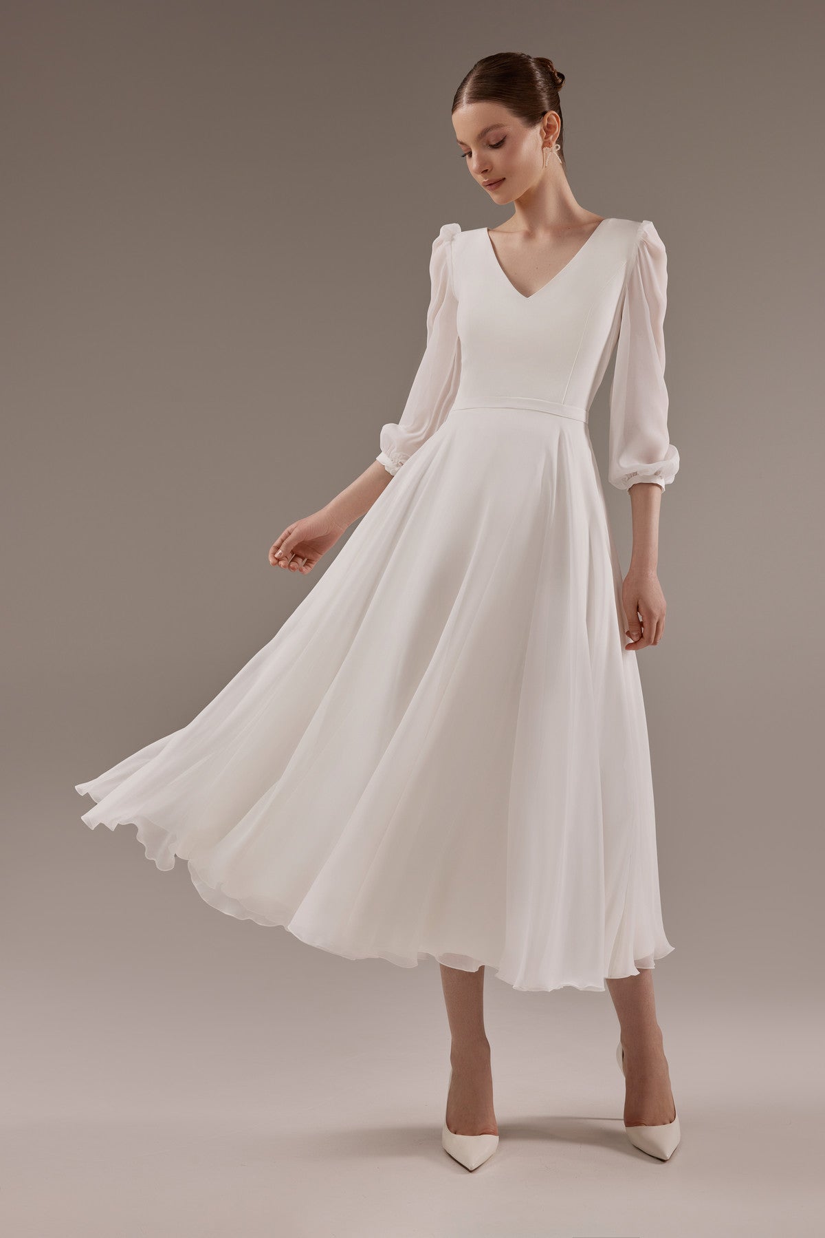 A-Line V-Neck Chiffon Long Sleeves Zipper Wedding Dress, Diamond White / UK 12 A-Line V-Neck Chiffon Long Sleeves Zipper Wedding Dress, Diamond White / UK 12