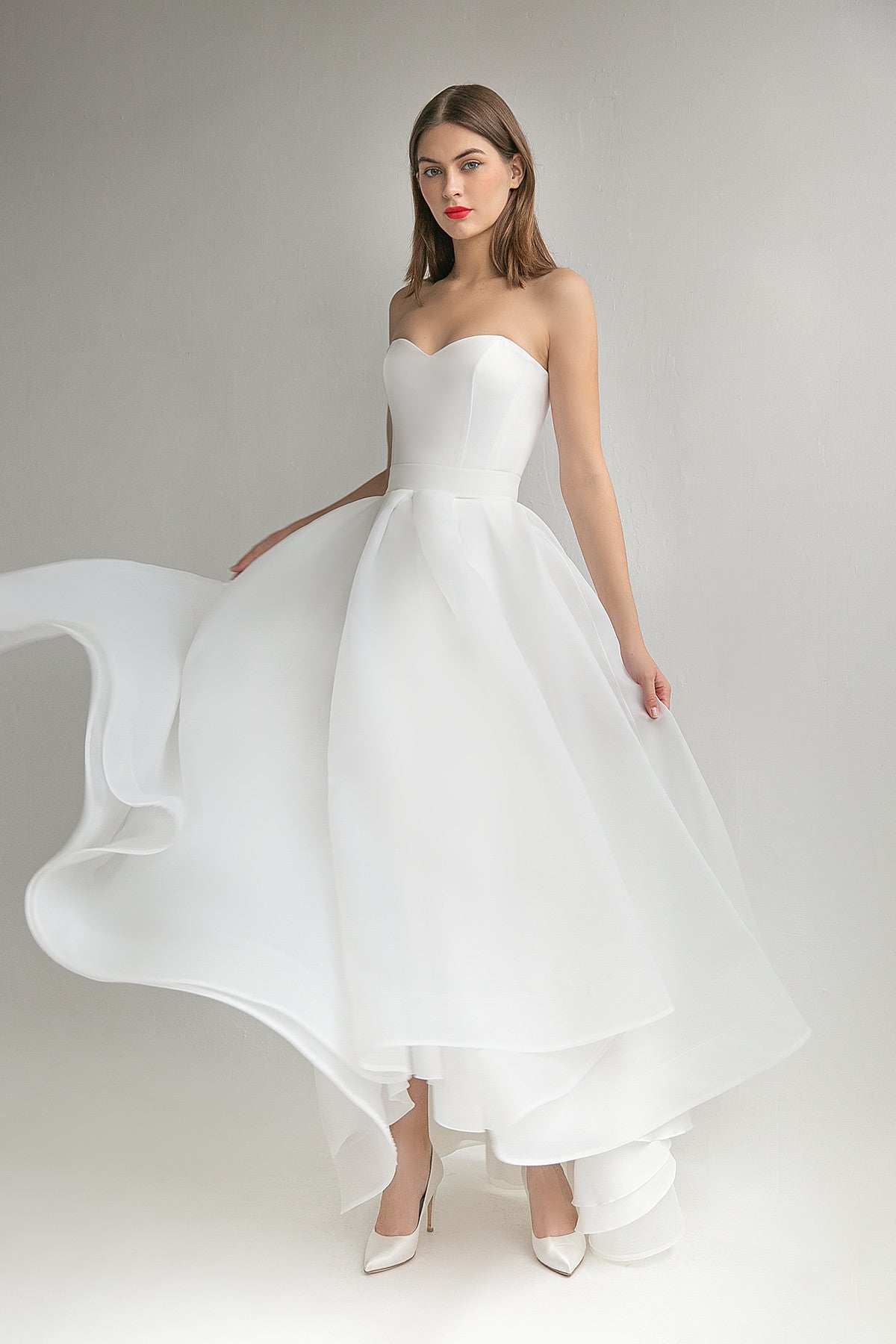 Organza A-Line Wedding Dress Romilda 6 US (38 EU) / Off-White Organza A-Line Wedding Dress Romilda 6 US (38 EU) / Off-White