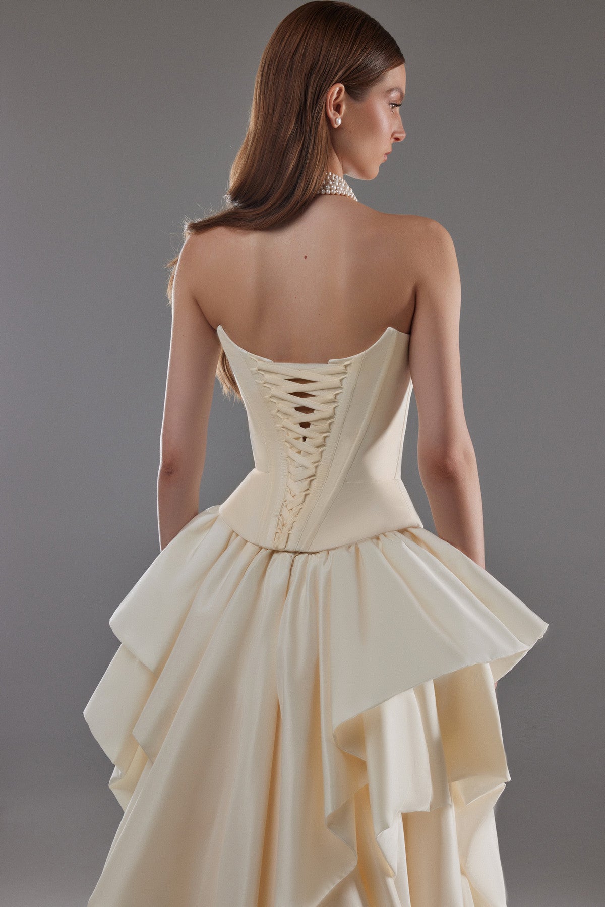 Ivory Strapless Corset Wedding Dress Sonara with Ruffled Skirt 4 US (36 EU) / Off-White Ivory Strapless Corset Wedding Dress Sonara with Ruffled Skirt 4 US (36 EU) / Off-White