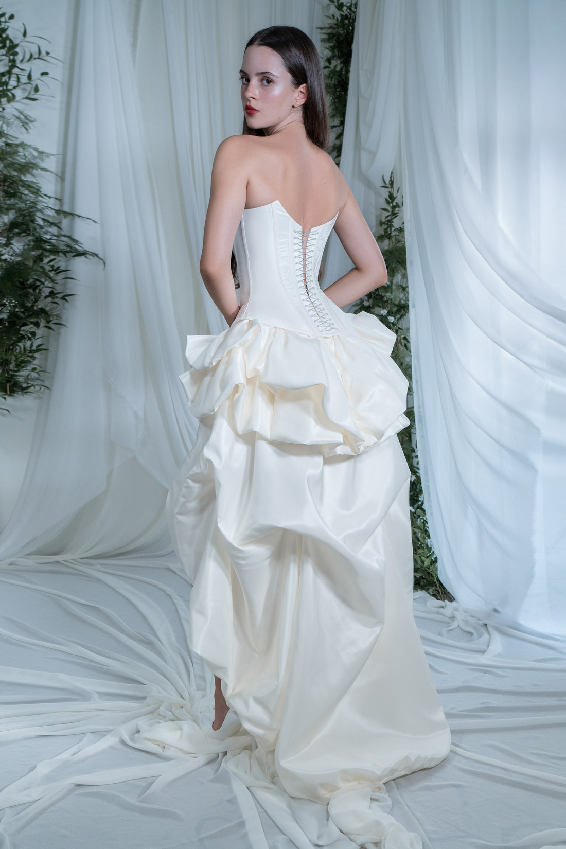 Ivory Taffeta Two-Piece Corset and High-Low Skirt Set Amira