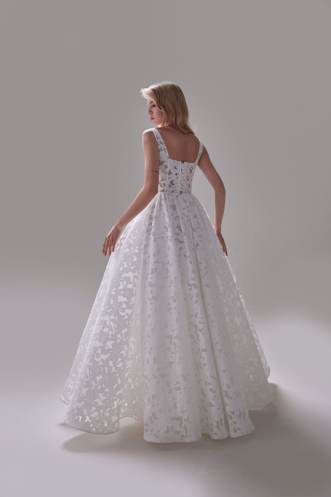 Modern Square Neck A-line Lace Wedding Dress Ruta