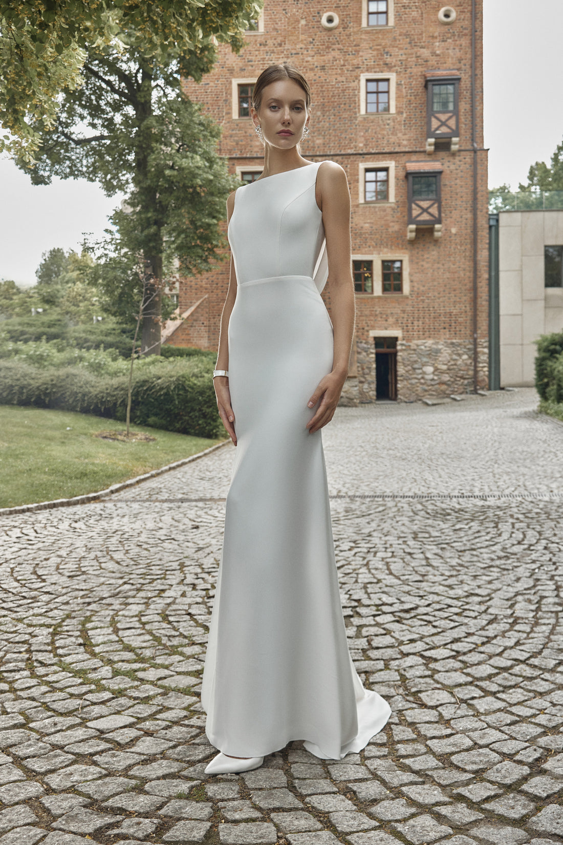 Minimalist Crepe Wedding Dress with Open Back: Boat Neck Bridal Gown with Train - Paola