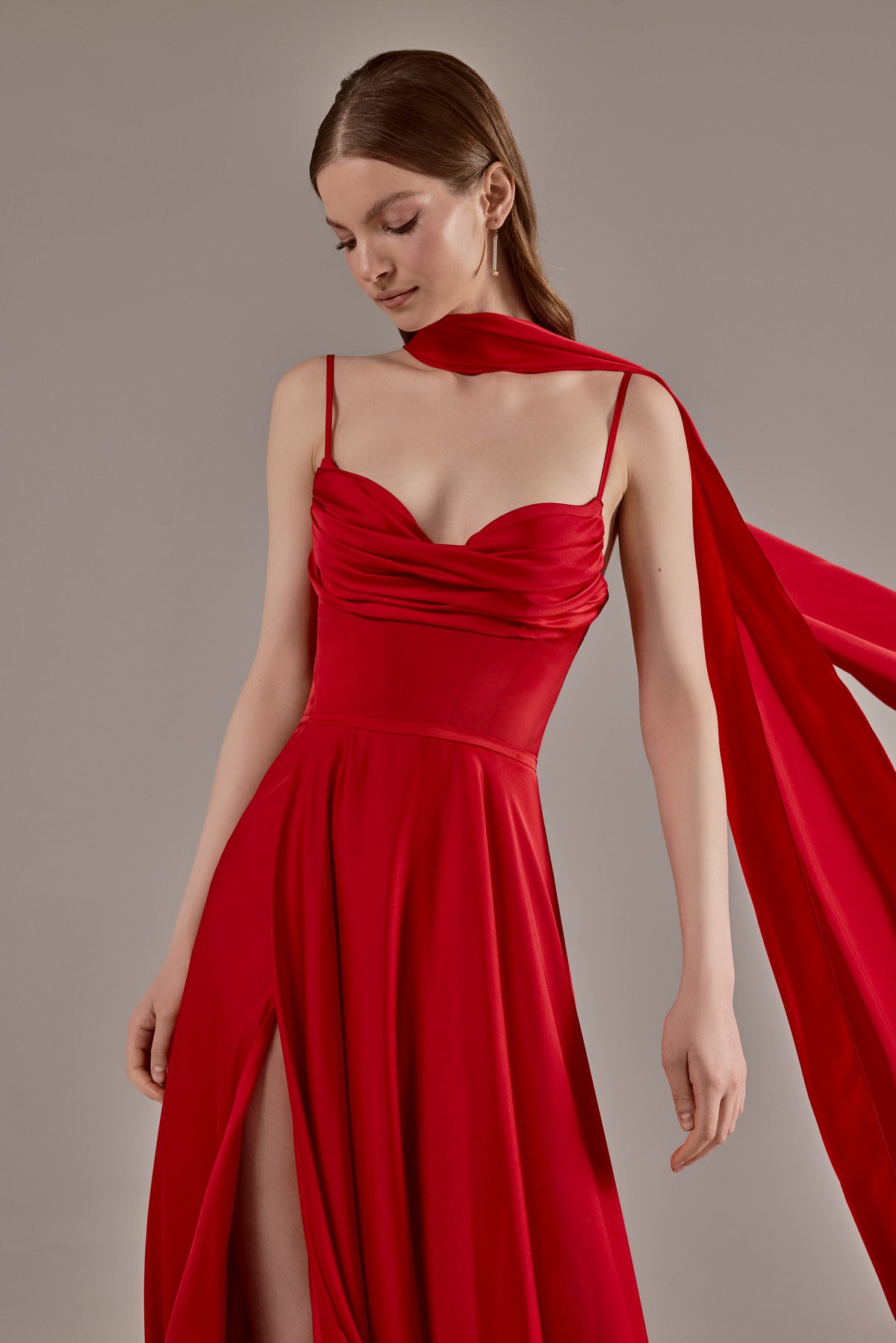 Red Silk Evening Gown Ingrid with Corset Bodice and High Slit | Elegan Red Silk Evening Gown Ingrid with Corset Bodice and High Slit | Elegan