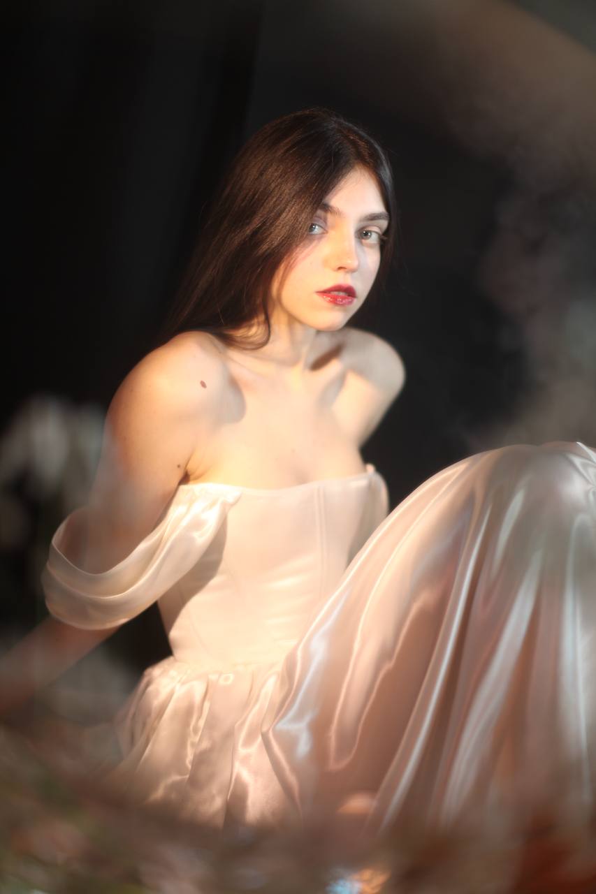 Fairytale Viscose Satin Corset Wedding Dress | Princess Bridal Gown with Off-Shoulder Puff Sleeves & Basque Waist
